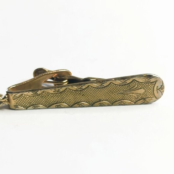 Vintage Gold-Toned Tie Clip With Chain Clasp Weight - Picture 2 of 3